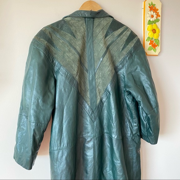 Vintage Green Genuine Leather Trench Coat with Triangle Pattern - Picture 11 of 16